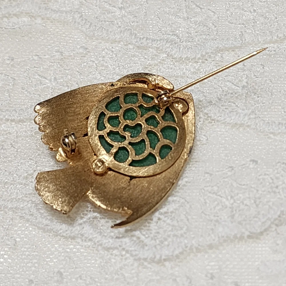 Angel Fish Brooch Encased Large Green  Glass Cabochon Gold Toned Brooch